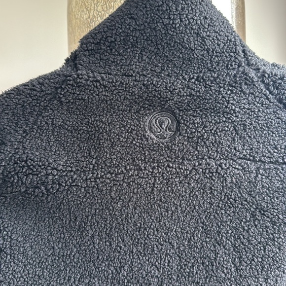 Lululemon Scuba Sherpa - Picture 5 of 5